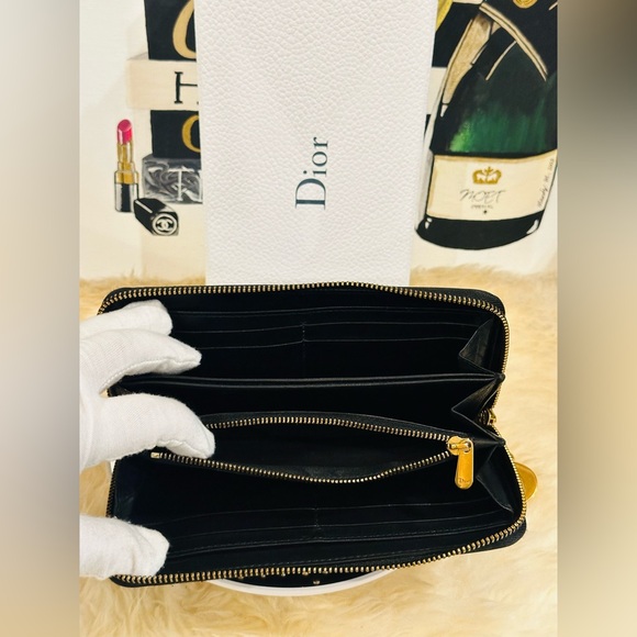 πCHRISTIAN DIOR STUDS Long Zippy Wallet w/Dior Charm & Box - Picture 3 of 12